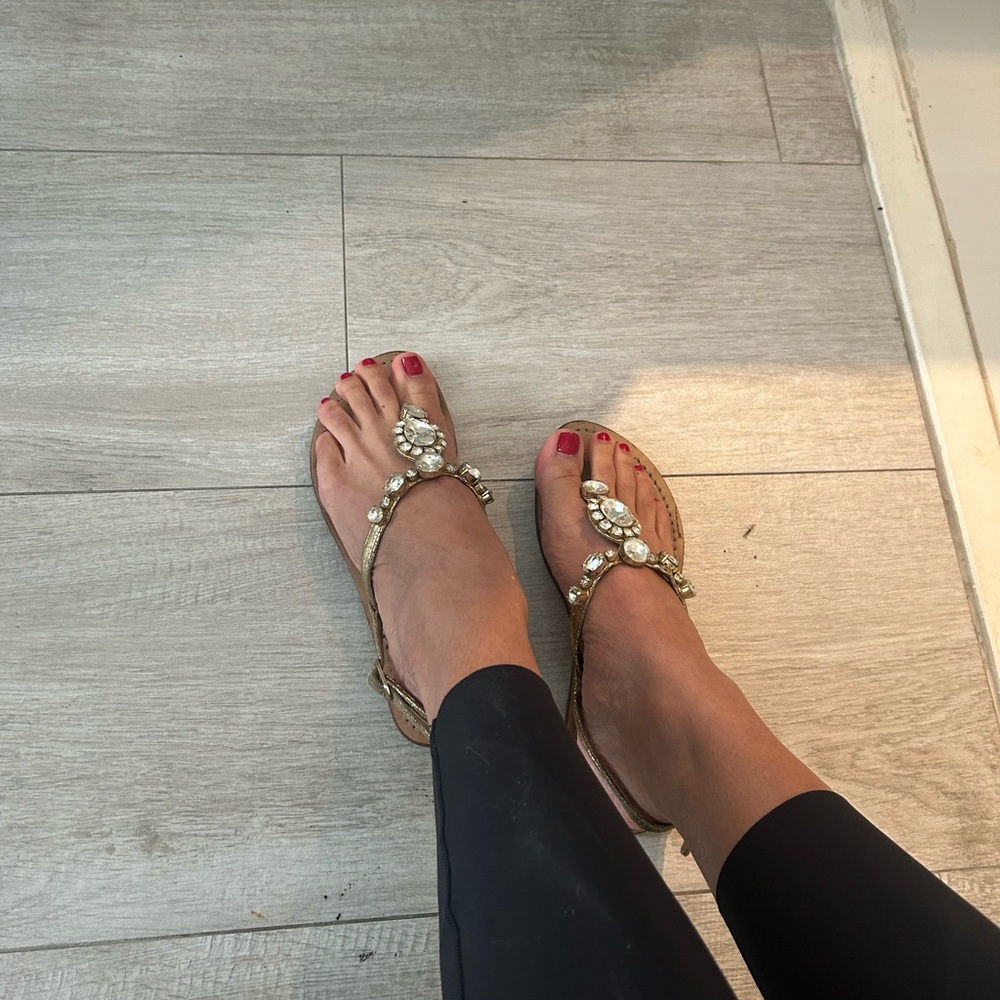 Mystique sandal made in Indonesia size 6